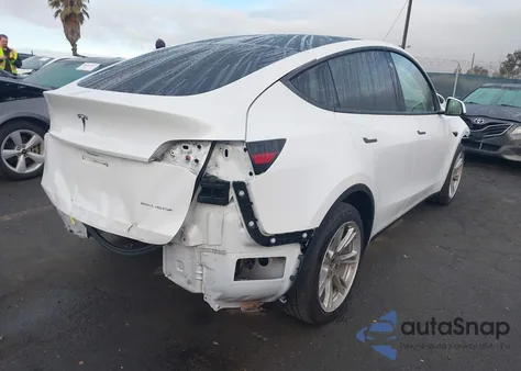 2022 Tesla Model Y Long Range Dual Motor All-Wheel Drive from USA, damaged, VIN 7SAYGAEE5NF553411